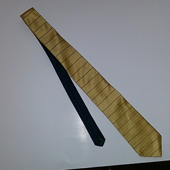 IOO% SILK TOMMY HILFIGER TIE - Picture 2 of 4